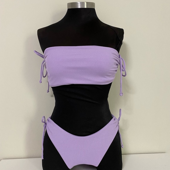 Bikini - Picture 2 of 8